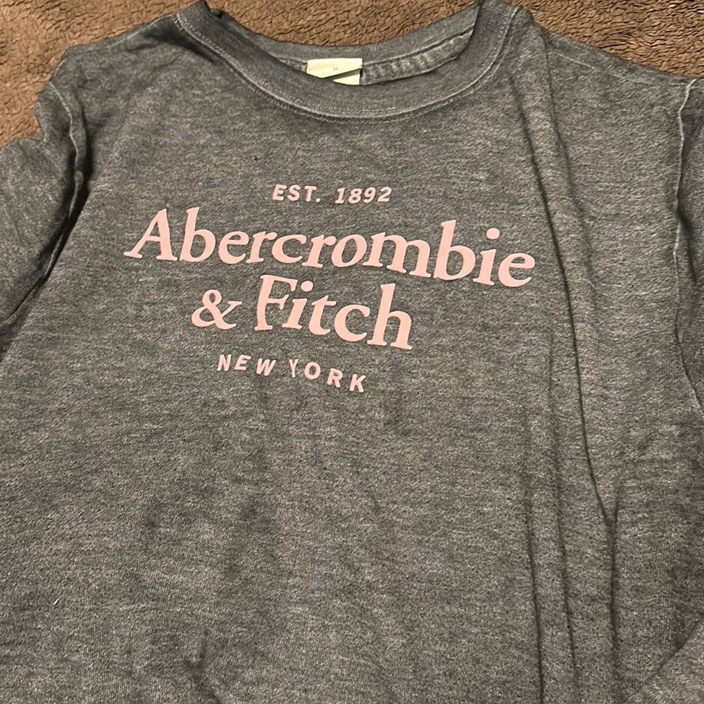 Abercrombie and fitch half fitted sweater